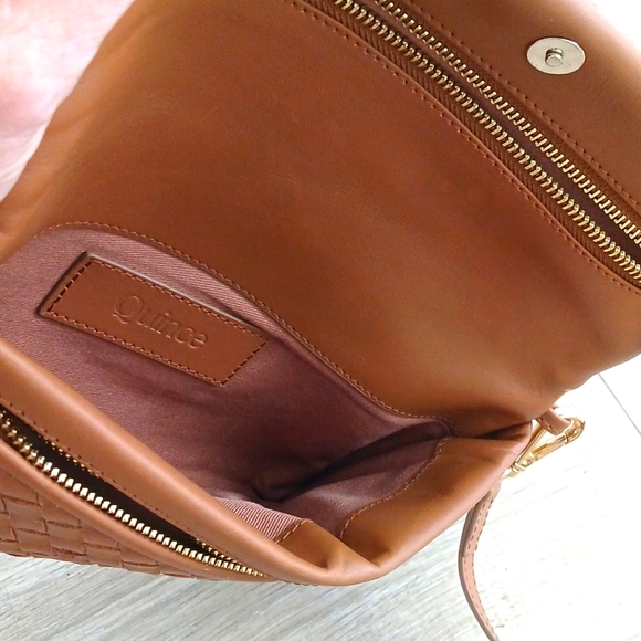 Quince italian leather handwoven convertible clutch cognac - Picture 3 of 10